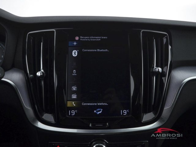 VOLVO V60 Cross Country usata 14