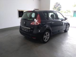 RENAULT Scenic usata, con Chiusura centralizzata