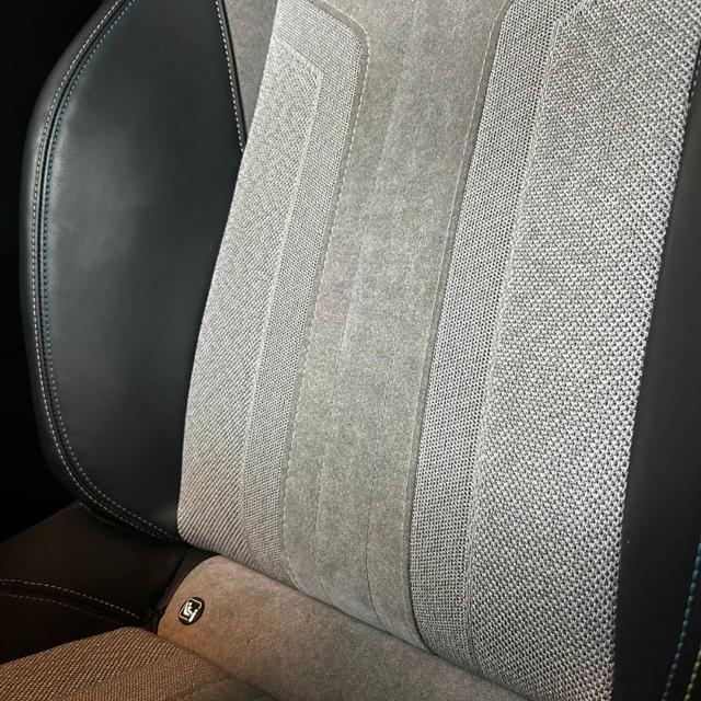 PEUGEOT 2008 usata, con Climatizzatore