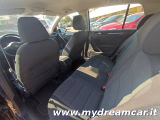 VOLKSWAGEN Golf usata, con Airbag testa