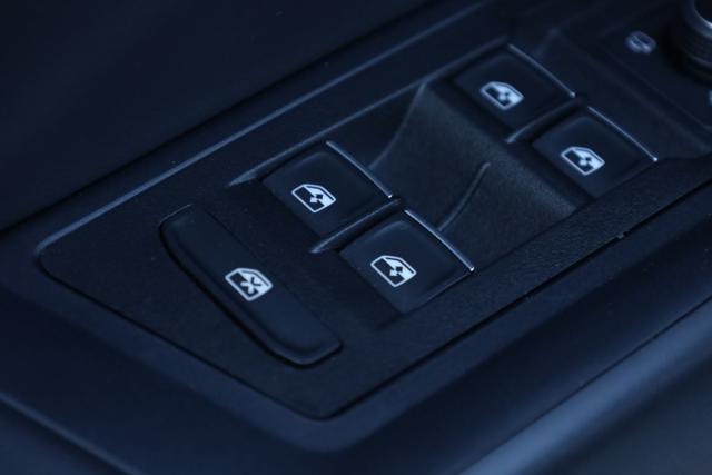 VOLKSWAGEN T-Roc usata, con Sensori di parcheggio posteriori