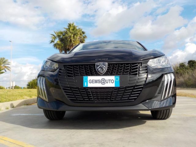 PEUGEOT 208 usata, con Volante in pelle