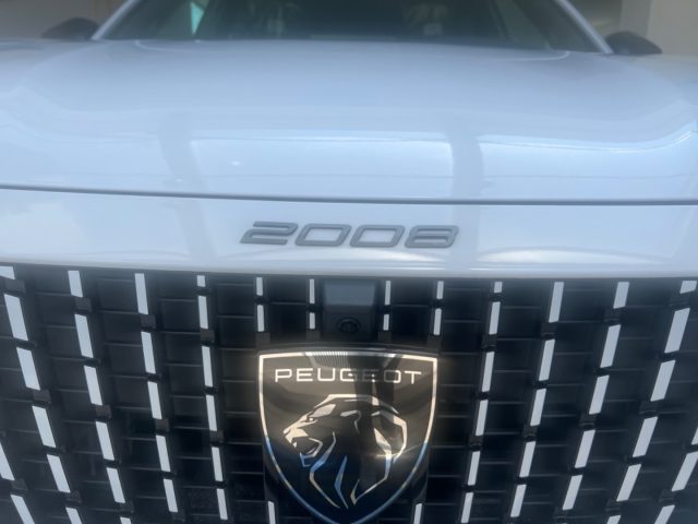 PEUGEOT 2008 usata, con Autoradio