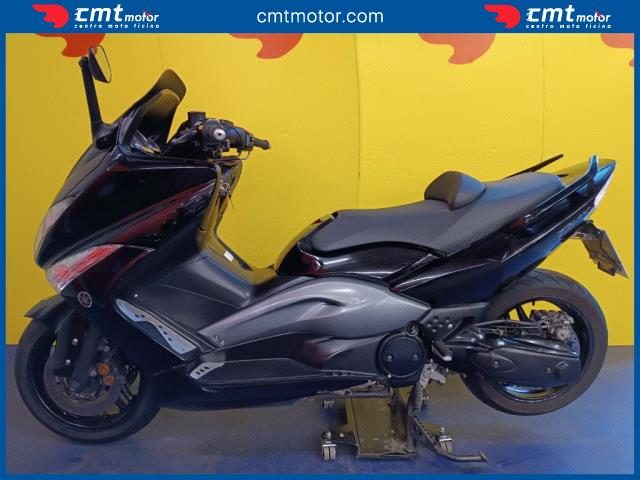 YAMAHA T-Max 500 usata 2