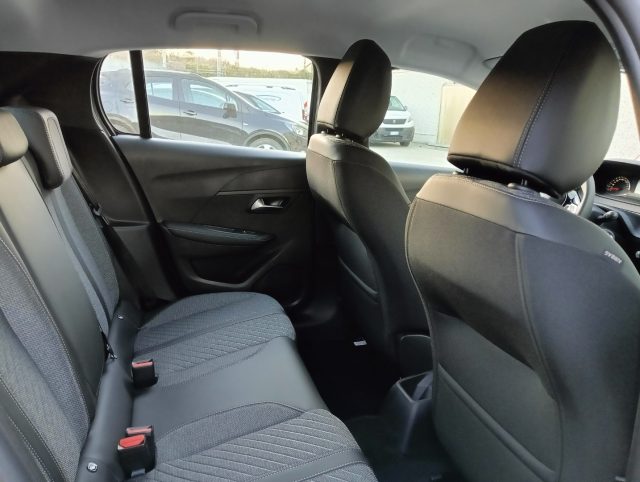 PEUGEOT 208 usata, con USB