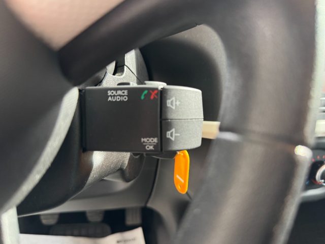 RENAULT Twingo usata 26