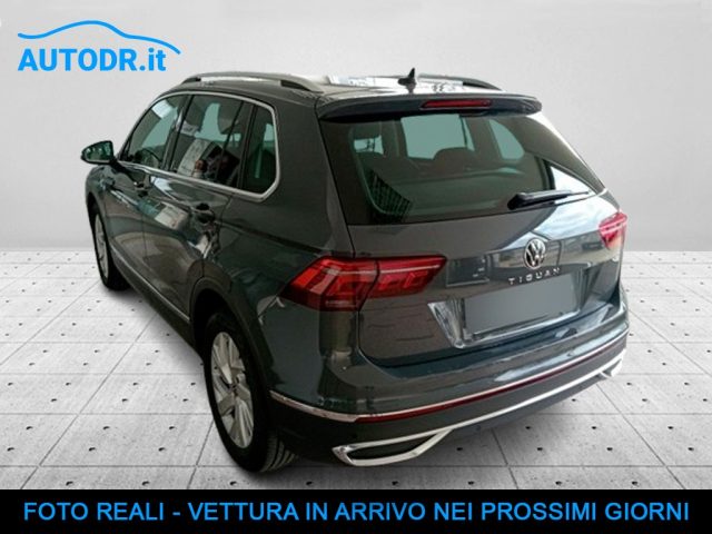 VOLKSWAGEN Tiguan usata, con Airbag laterali