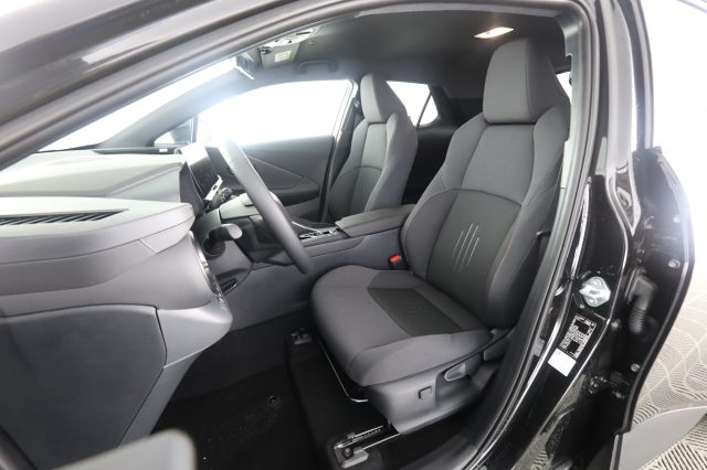 TOYOTA C-HR usata 7