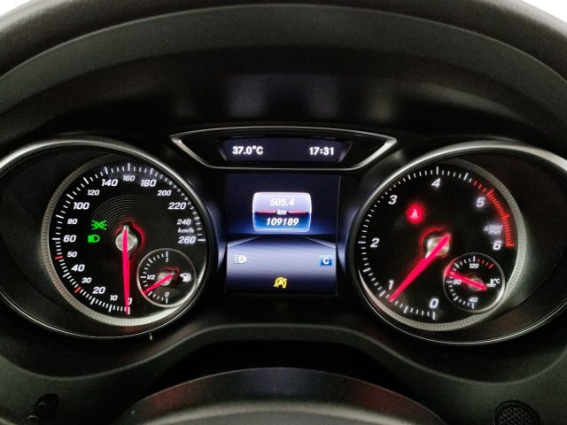 MERCEDES-BENZ GLA 180 usata, con Sistema di navigazione