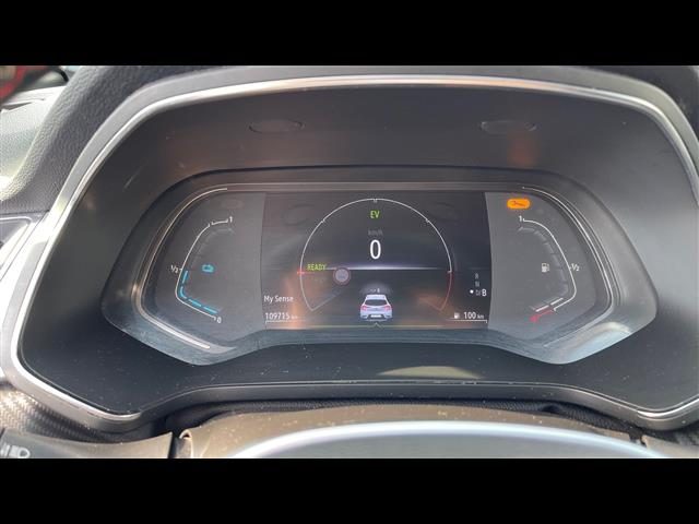 RENAULT Captur usata, con Volante in pelle