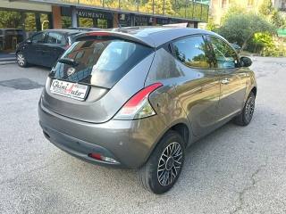 LANCIA Ypsilon usata, con USB