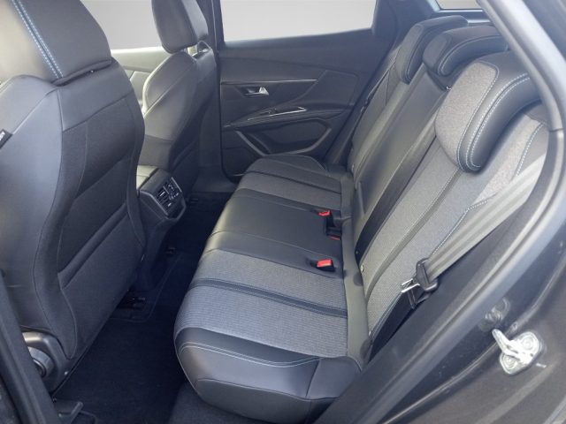 PEUGEOT 3008 usata, con Sensori di parcheggio posteriori