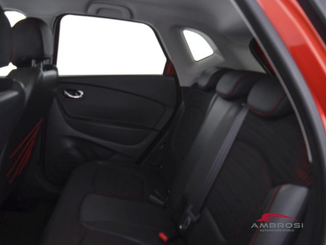 RENAULT Captur usata 9