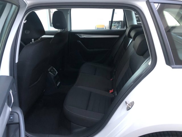 SKODA Octavia usata, con Sensori di parcheggio posteriori