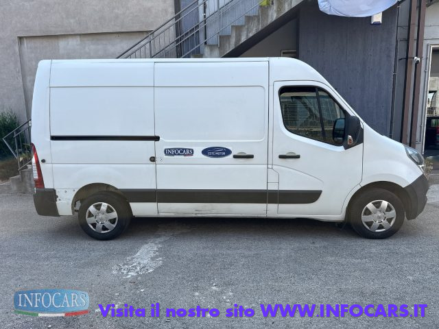 OPEL Movano usata, con Park Distance Control