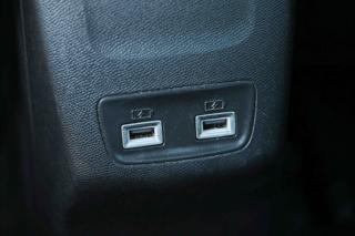 PEUGEOT 2008 usata, con Volante multifunzione