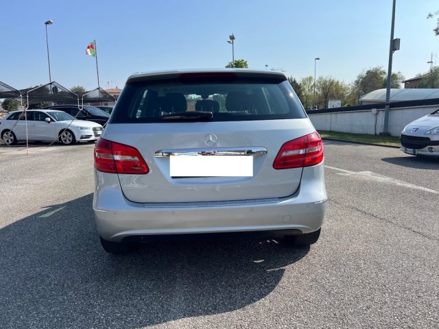 MERCEDES-BENZ B 180 usata, con Boardcomputer