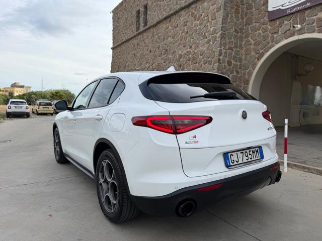 ALFA ROMEO Stelvio usata, con Specchietto retrovisore con funzione antiabbagliamento