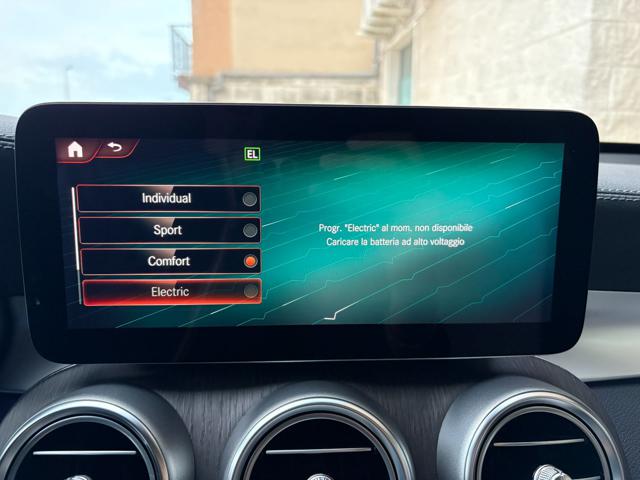 MERCEDES-BENZ GLC 300 usata, con Sensori di parcheggio posteriori