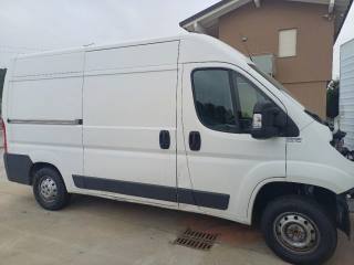 PEUGEOT Boxer usata, con Airbag