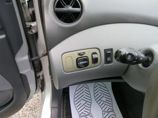 TOYOTA Yaris usata, con Servosterzo
