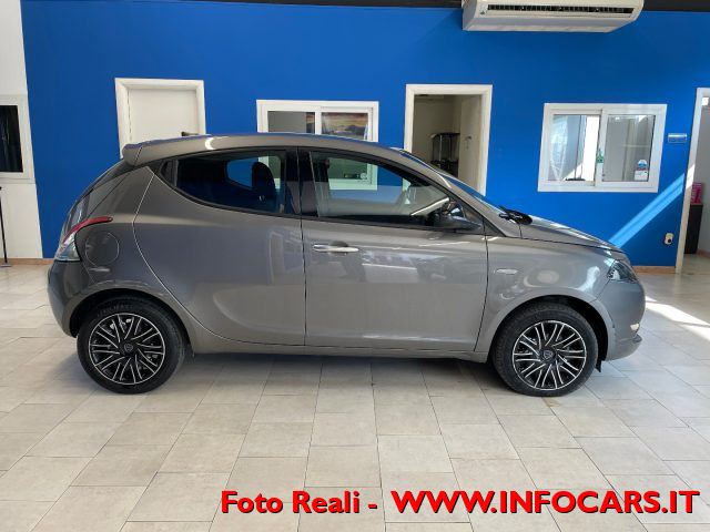 LANCIA Ypsilon usata, con Controllo trazione