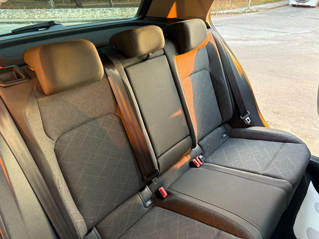 VOLKSWAGEN Golf usata, con Park Distance Control