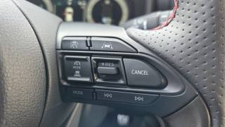 TOYOTA Yaris usata, con Volante in pelle