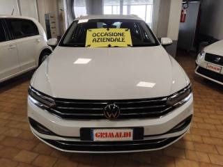 VOLKSWAGEN Passat usata, con Airbag