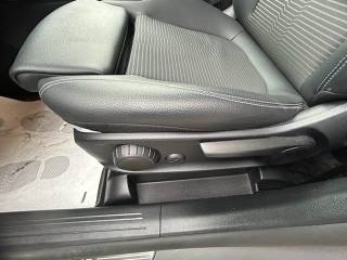 MERCEDES-BENZ GLA 200 usata, con Luci diurne LED