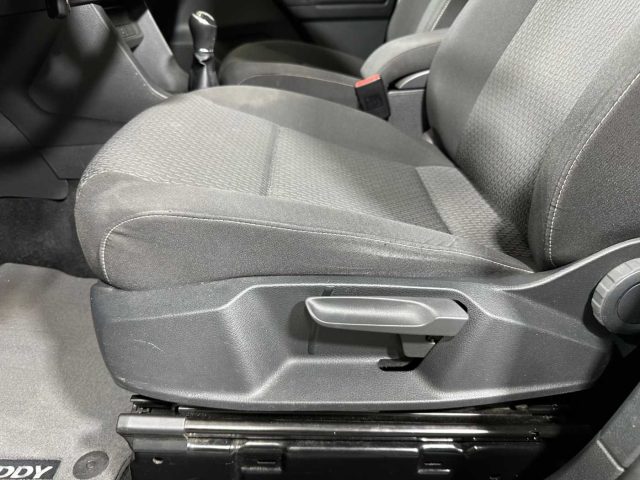 VOLKSWAGEN Caddy usata 24