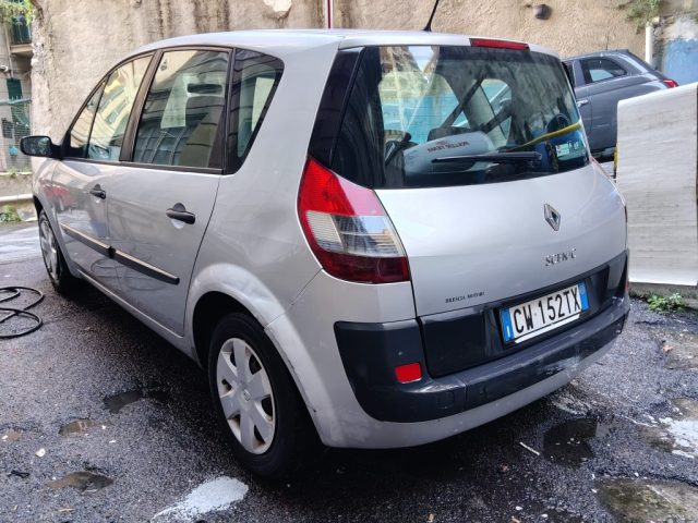RENAULT Grand Scenic usata, con Airbag laterali