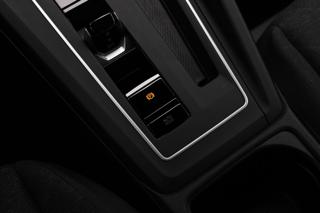 VOLKSWAGEN Golf usata, con Touch screen