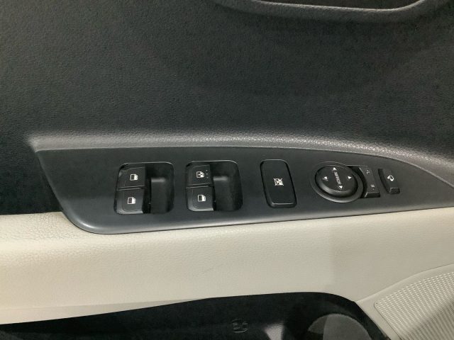 KIA Stonic usata, con Airbag testa