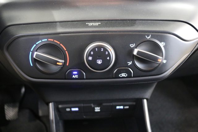 HYUNDAI i20 usata 24