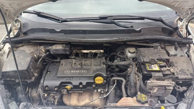 OPEL Corsa usata, con Bluetooth