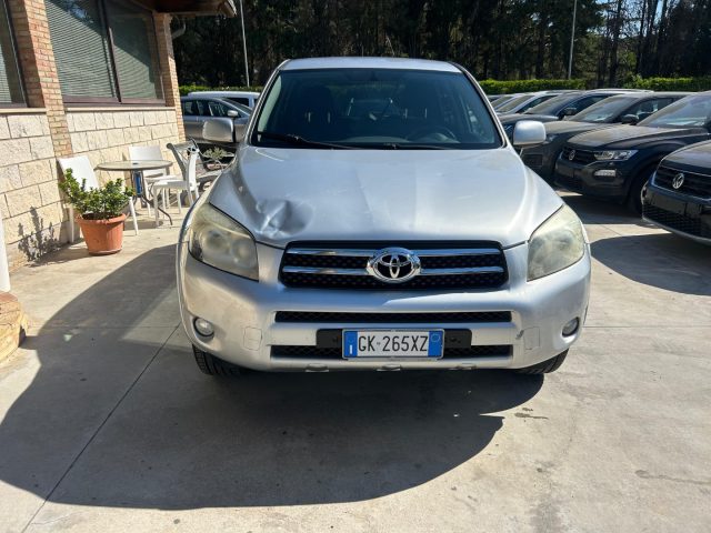 TOYOTA RAV 4 usata, con Airbag