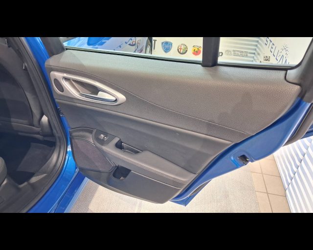 ALFA ROMEO Giulia usata, con Apple CarPlay