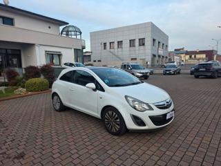 OPEL Corsa usata, con Airbag laterali