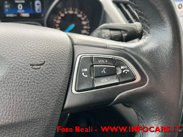 FORD Kuga usata, con Bracciolo