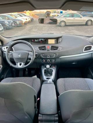 RENAULT Scenic usata, con Boardcomputer