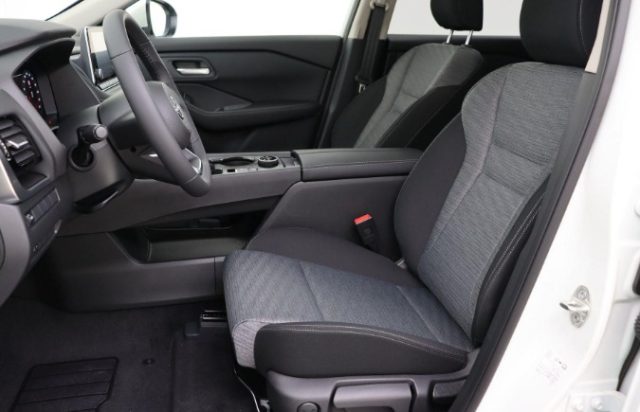 NISSAN X-Trail usata, con Autoradio