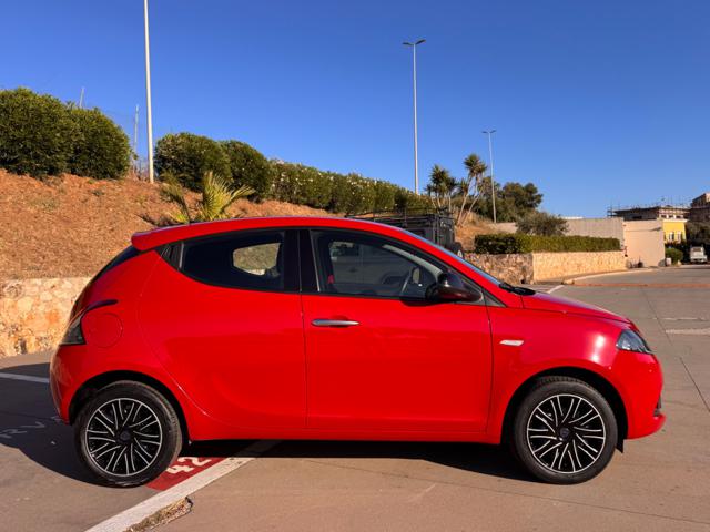 LANCIA Ypsilon usata, con Autoradio