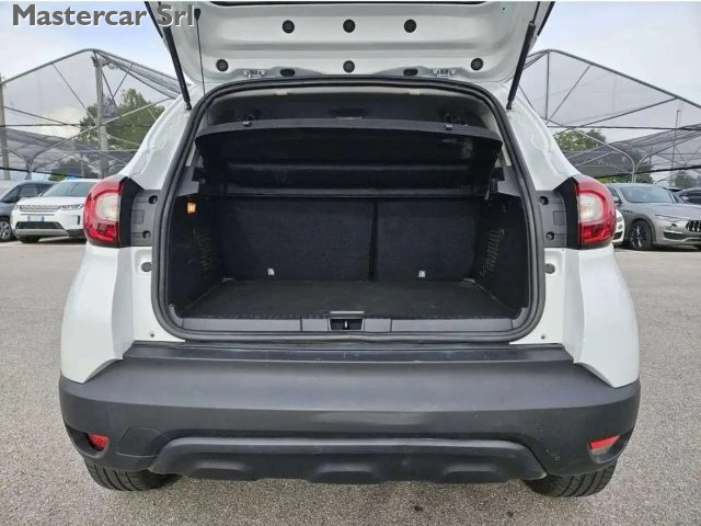 RENAULT Captur usata, con Sedile posteriore sdoppiato