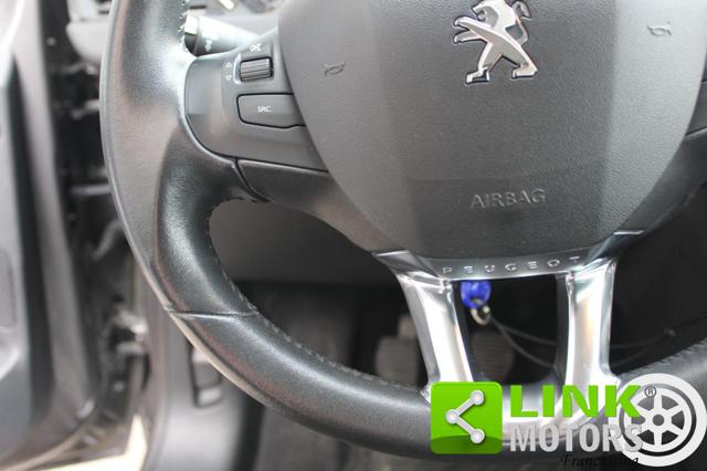 PEUGEOT 208 usata, con Fari LED