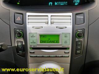 TOYOTA Yaris usata 17