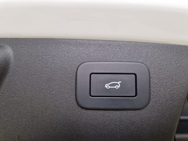 JAGUAR E-Pace usata, con Servosterzo