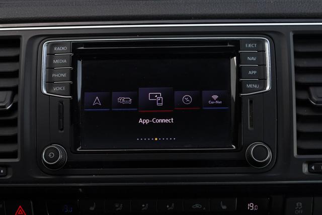 VOLKSWAGEN Multivan usata, con Fari LED