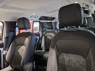 LAND ROVER Defender usata, con ESP