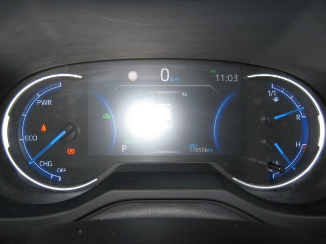 TOYOTA RAV 4 MY23 usata, con Specchietti laterali elettrici